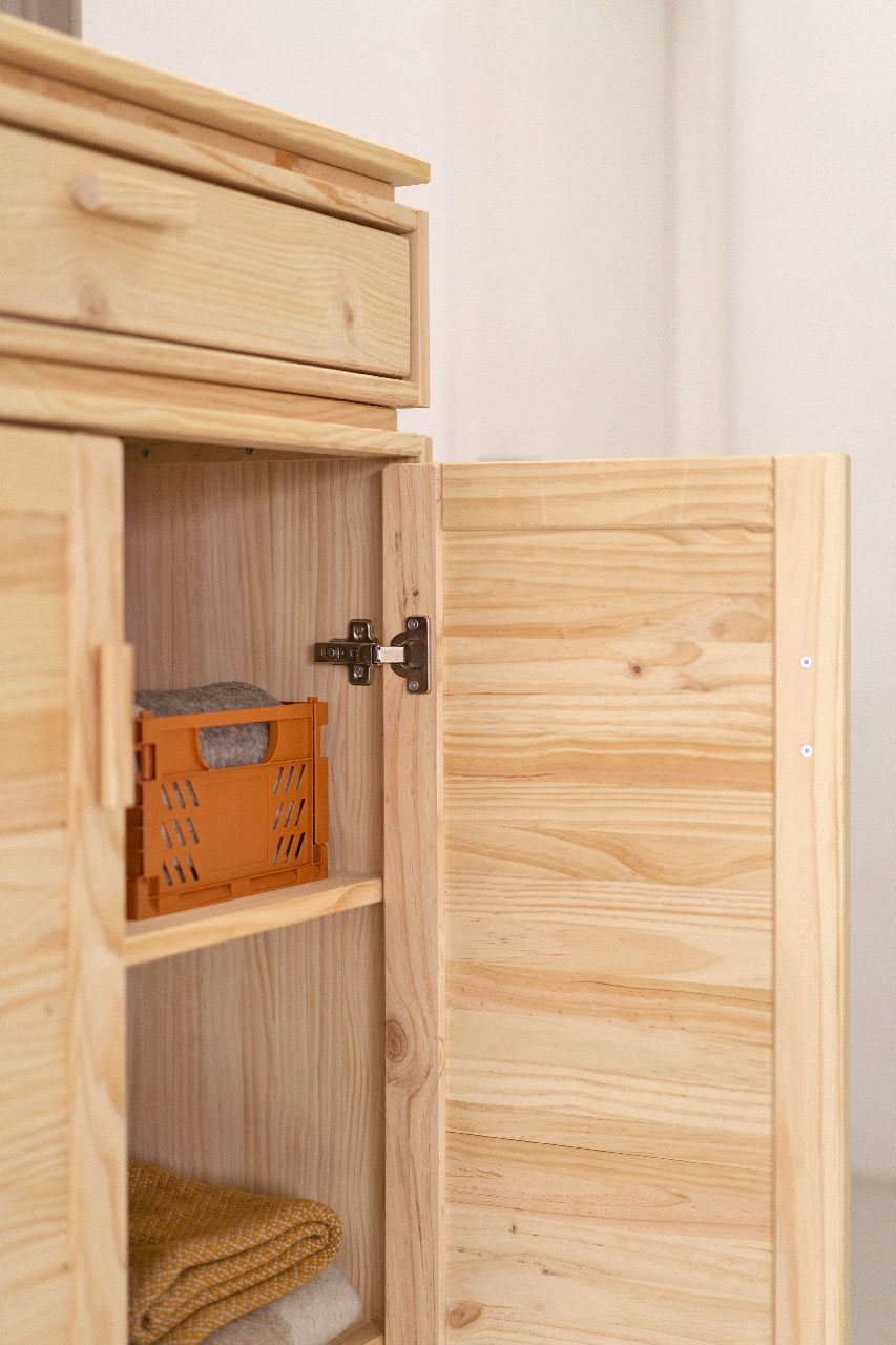 Imagen de ambiente 2 para:Armario para el recibidor con caj&oacute;n